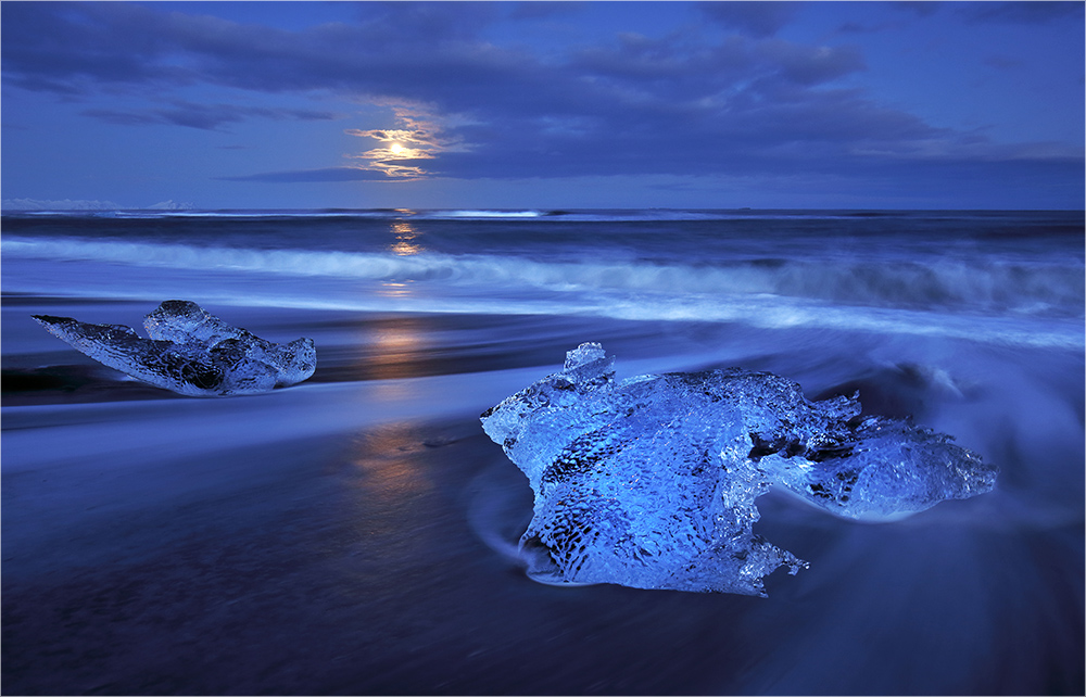 Moon on the Rocks