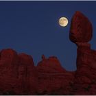 Moon over Balanced Rock