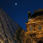 Moon over Louvre-Street