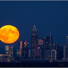 Moon over Mainhattan