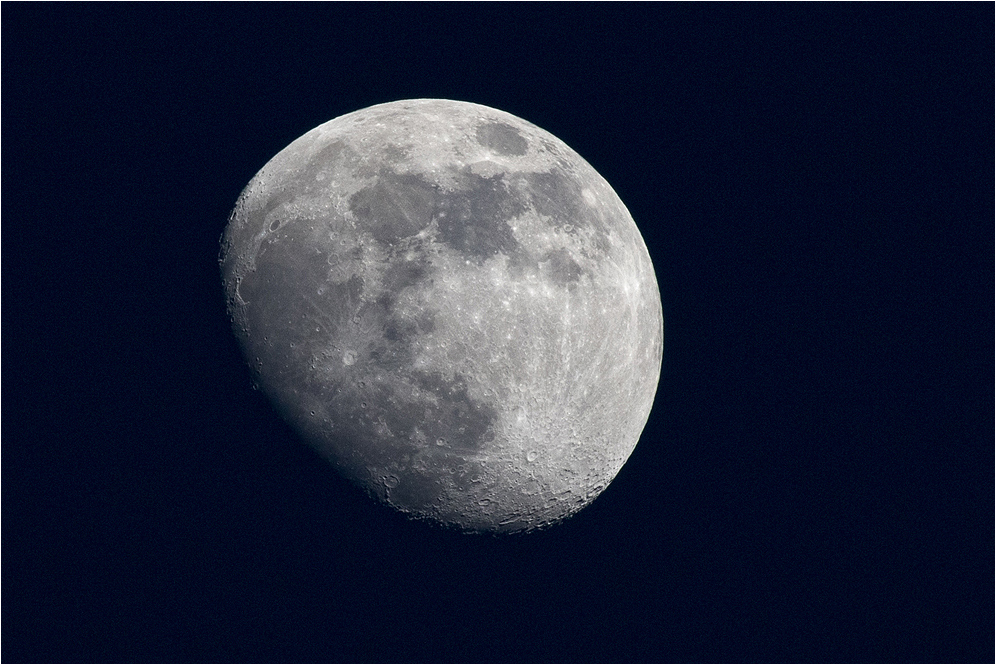 [ moon over malta ]