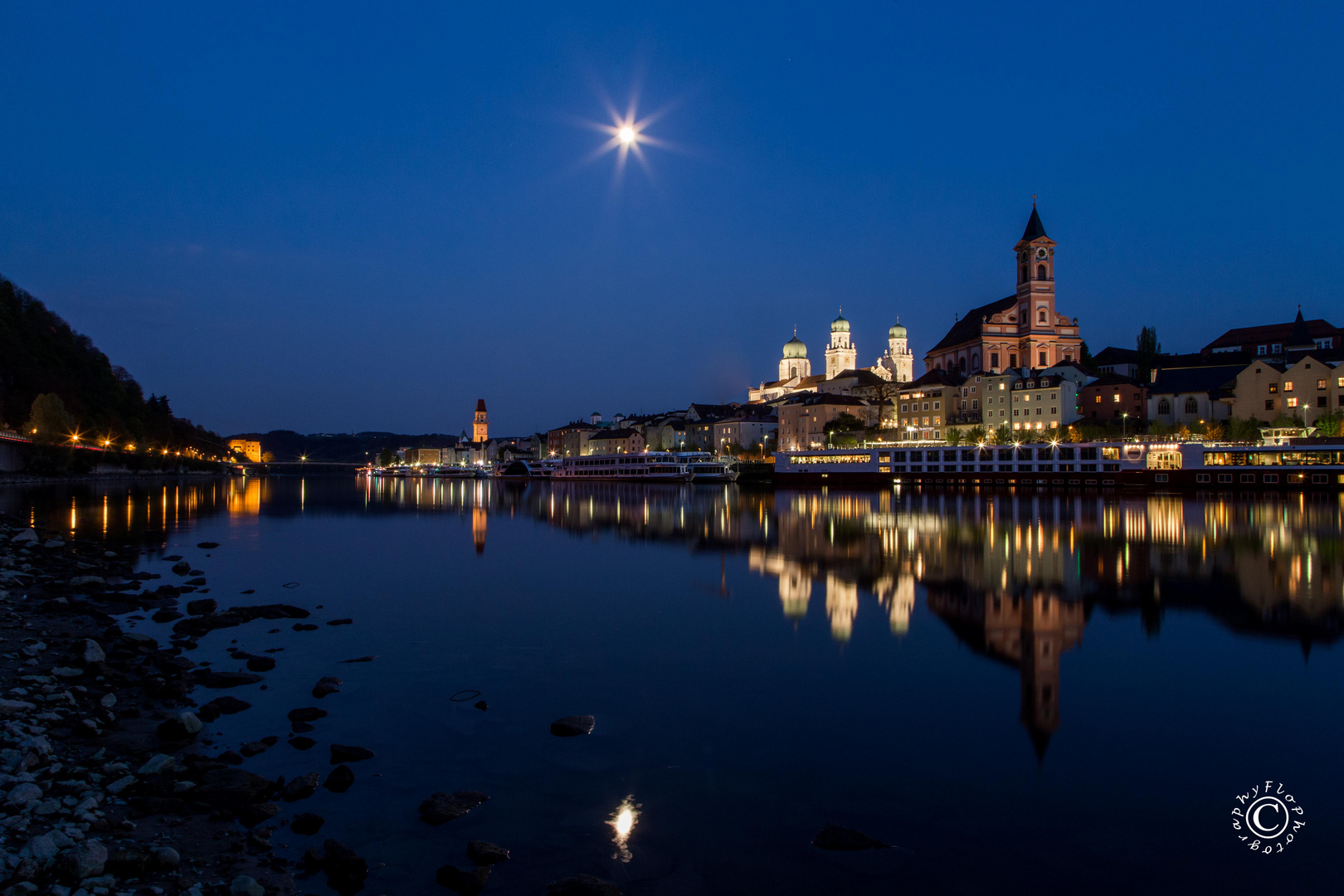 Moon over Passau