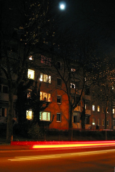 Moon over Pützerstreet von Hans-Dieter Illing