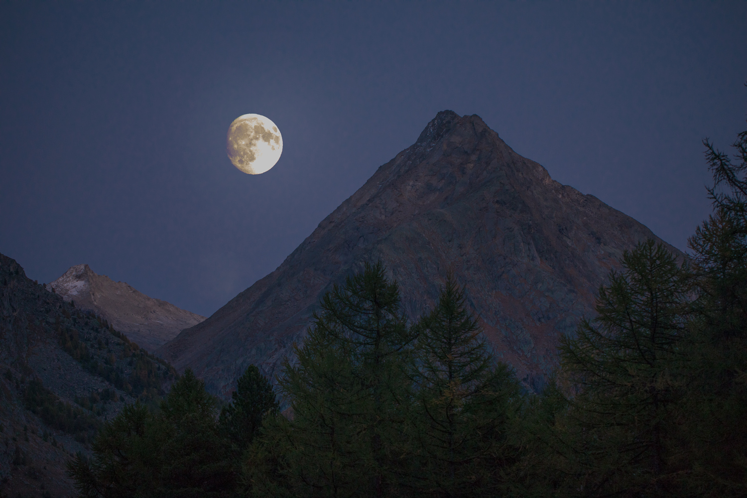 Moon over Saas.Fee