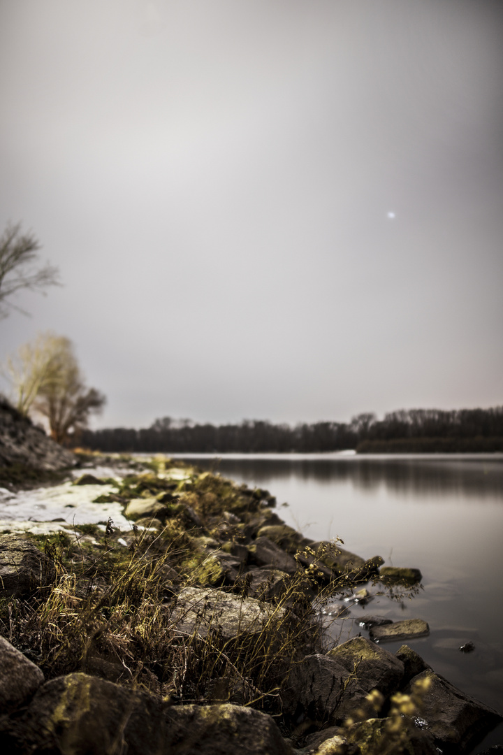 moon river (when Danube meets Morava)