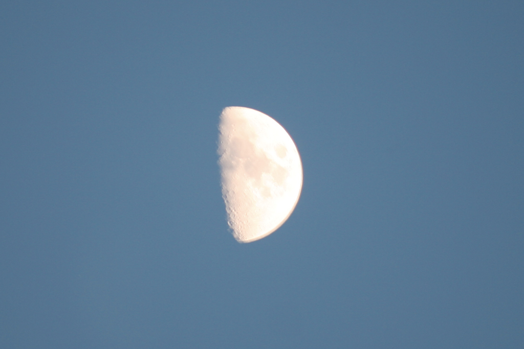 Moon@17.08.10