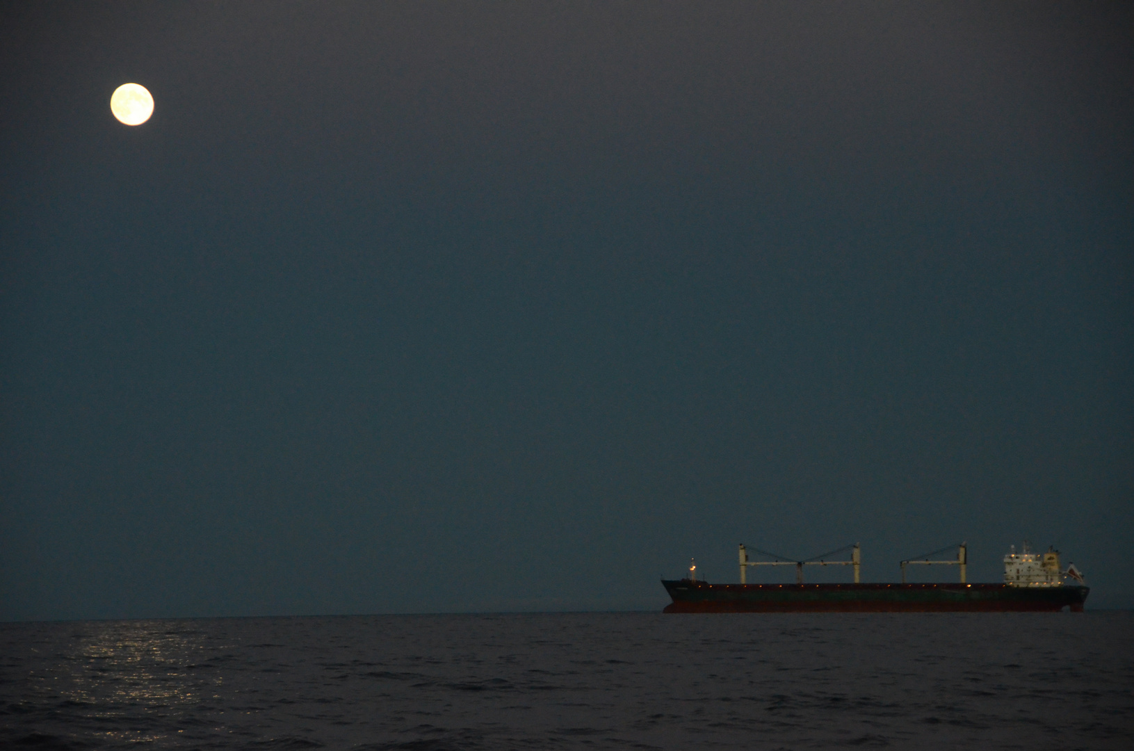 Moonlight @ Duluth Harbor