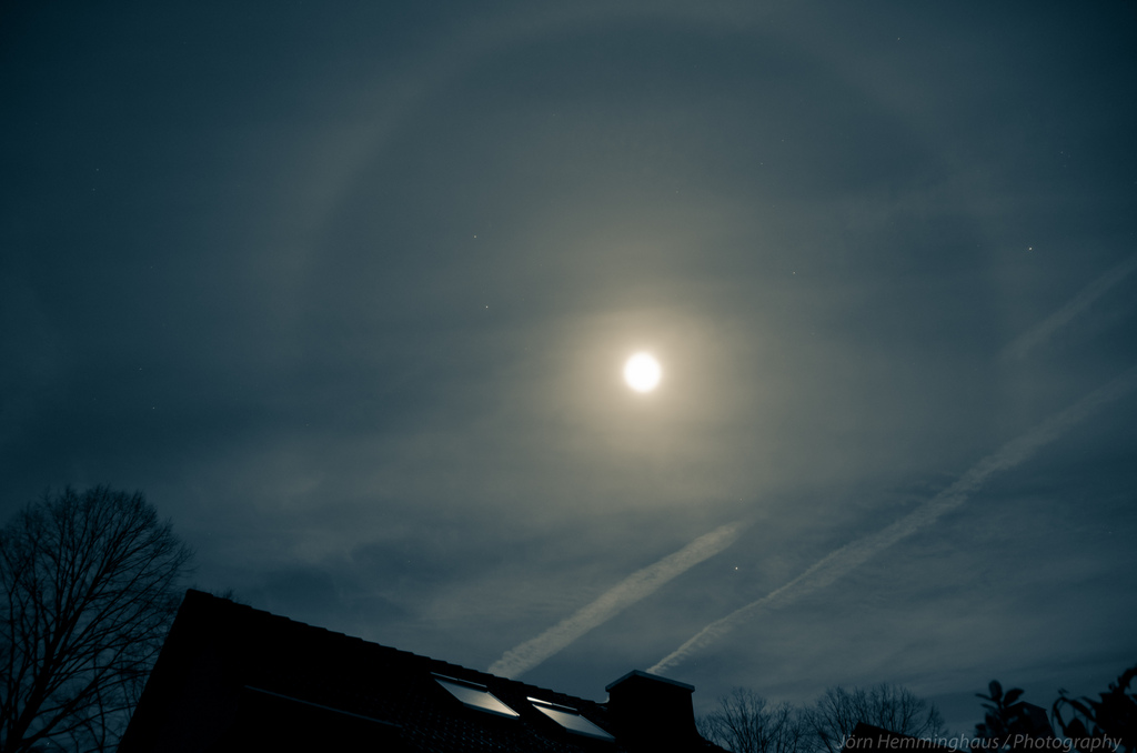 moonlight halo