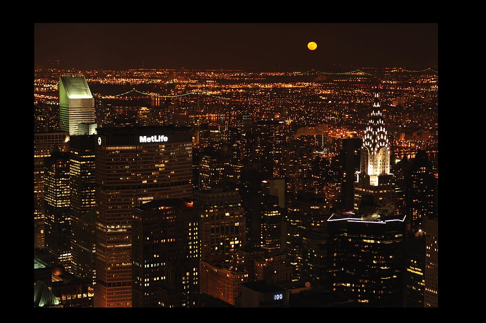 Moonlight over Manhatten