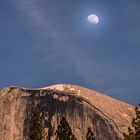 Moonrise over Half Dome (Yosemite Park, Kalifornien)