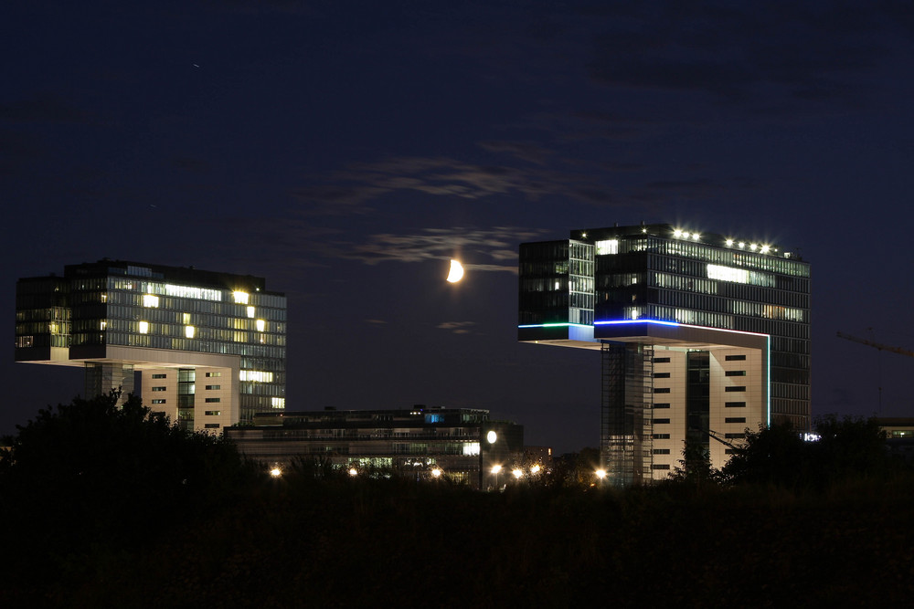 Moonshine over Rheinauhafen