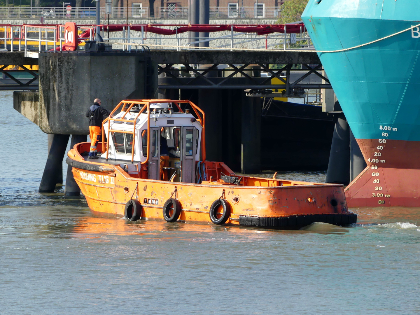 "MOORING TUG 2"