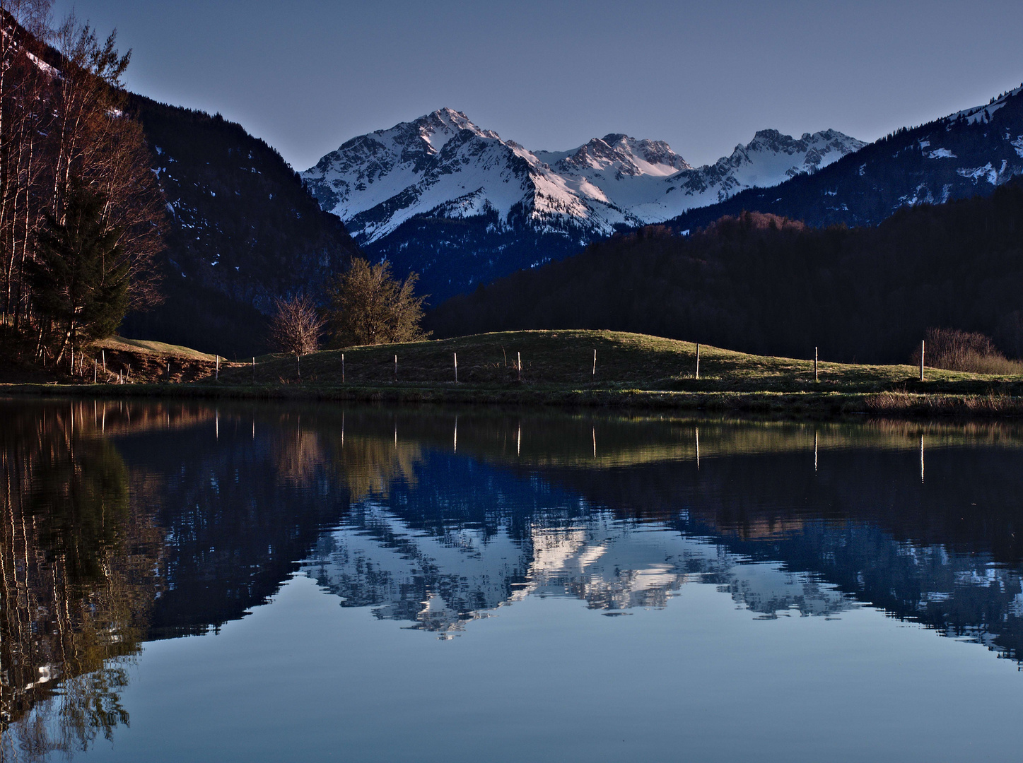 Moorweiher im letzten Abendlicht