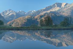 Moorweiher in Pastellfarben