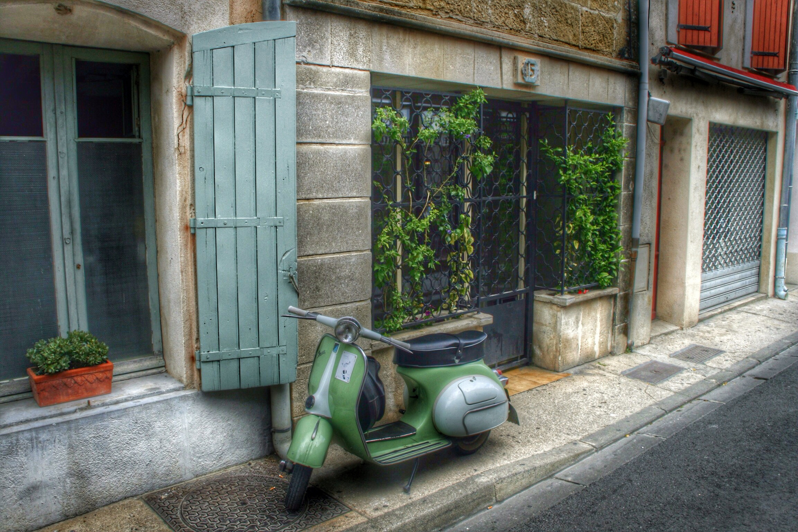 Moped in Aigues Mortes