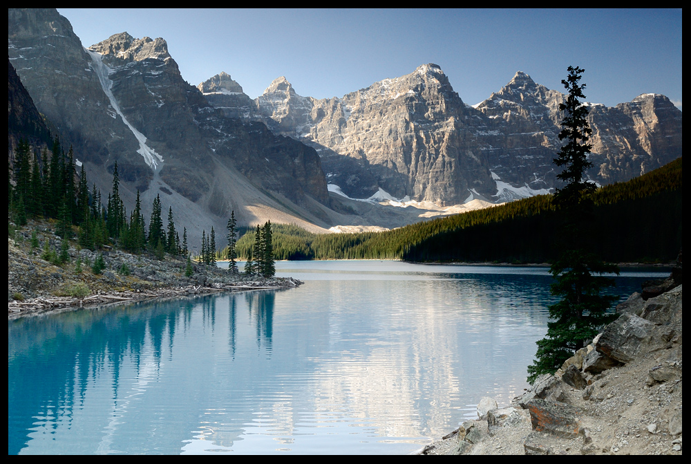 [ Moraine Lake ]