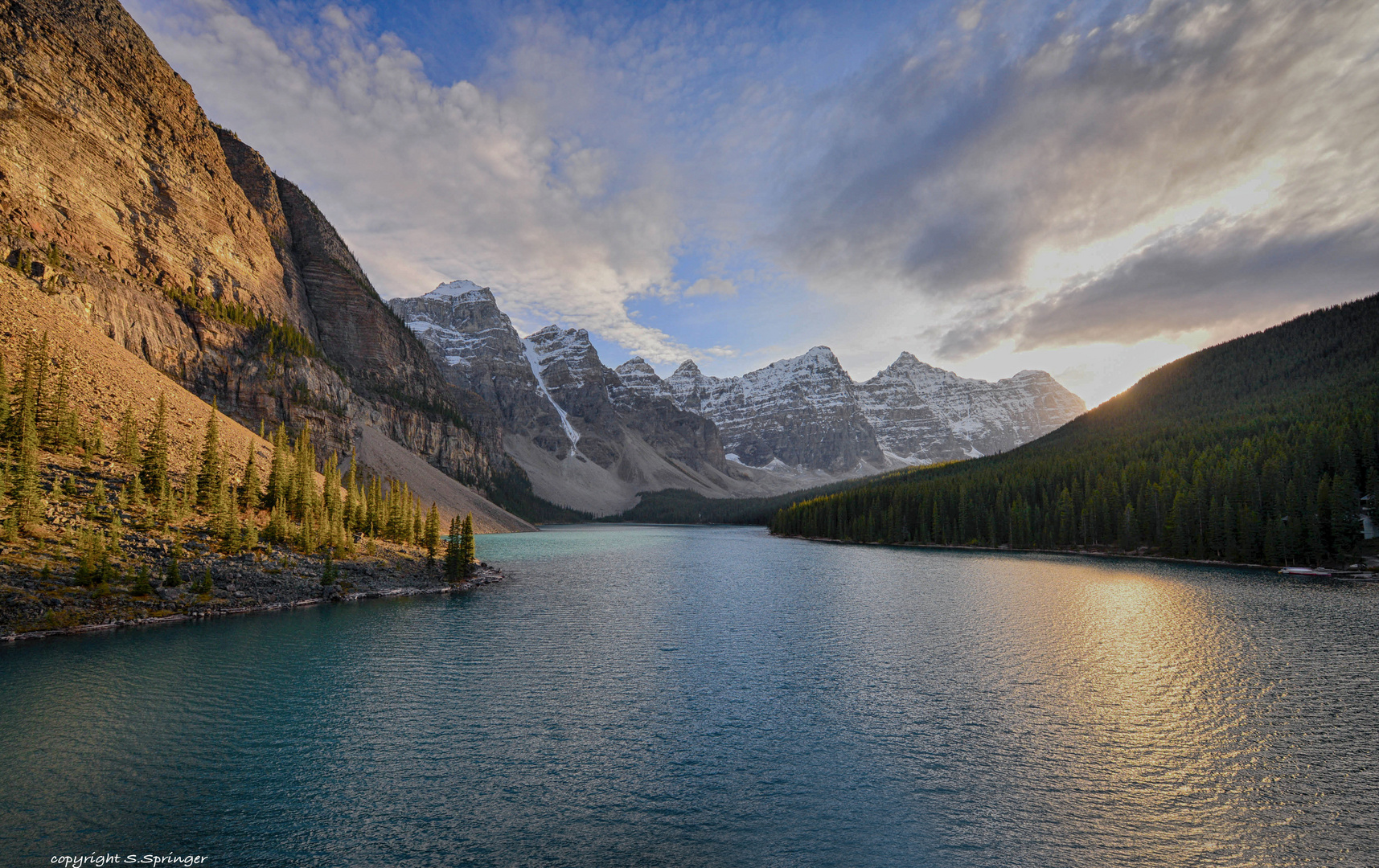 Moraine Lake.......