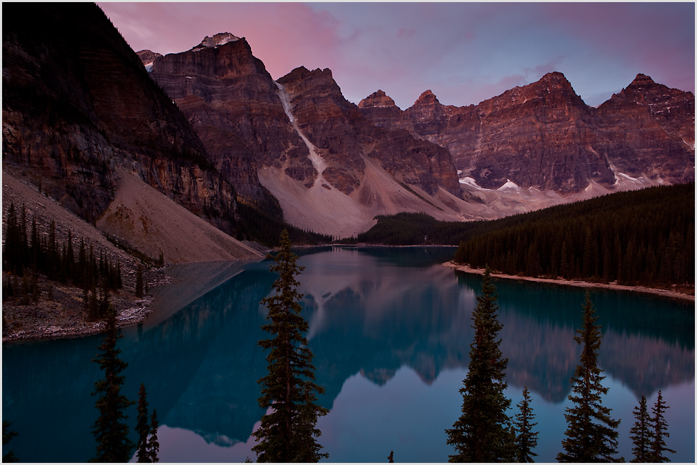 Moraine Lake vor Sunrise