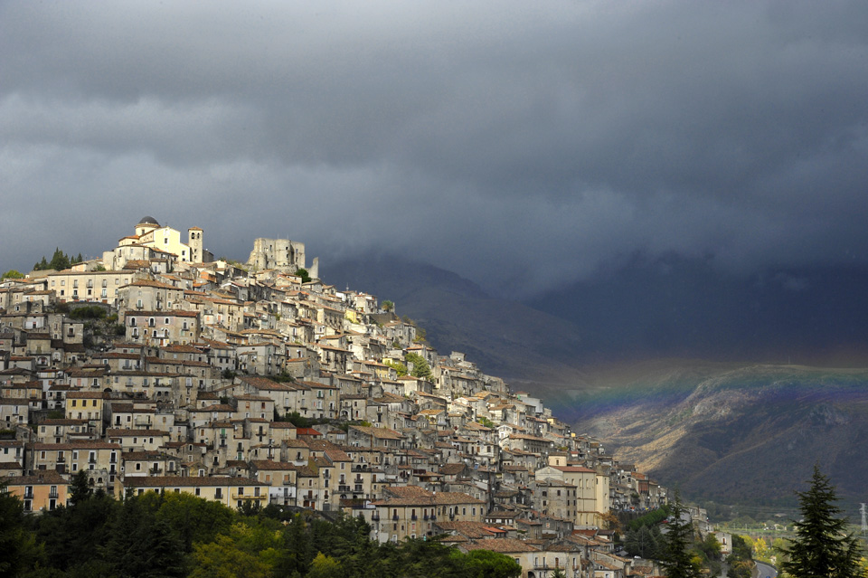 Morano con arcobaleno