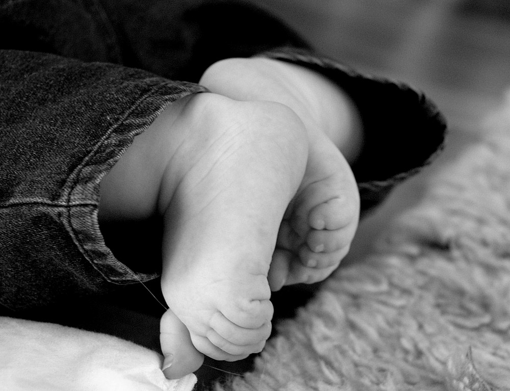 ...more baby feet...