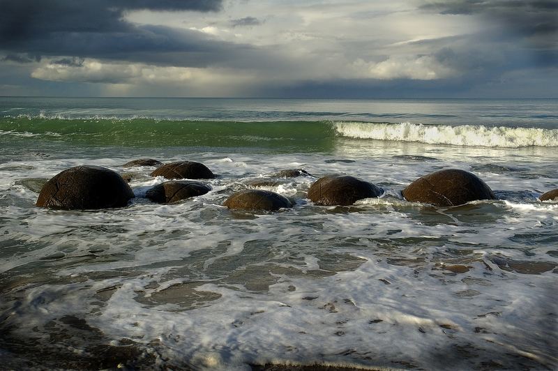 More Moeraki Builders