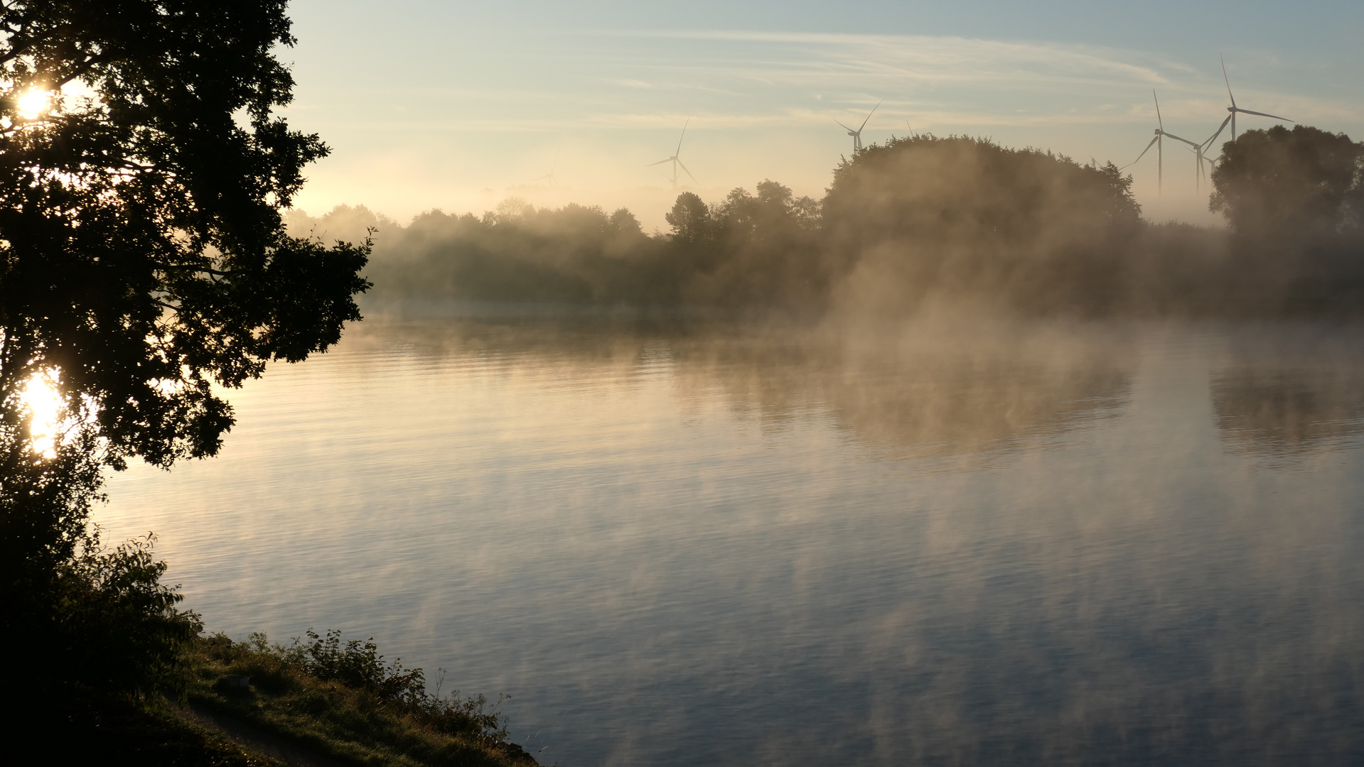 Morgen am Nordostsee-Kanal