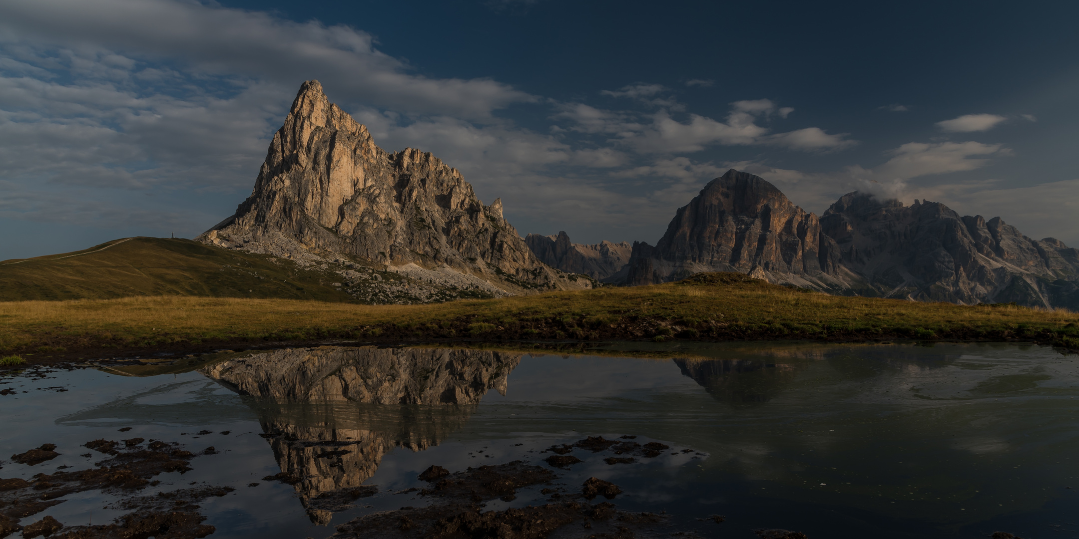 Morgen in den Dolomiten