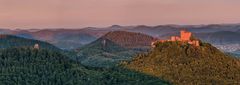 Morgen über dem Trifels