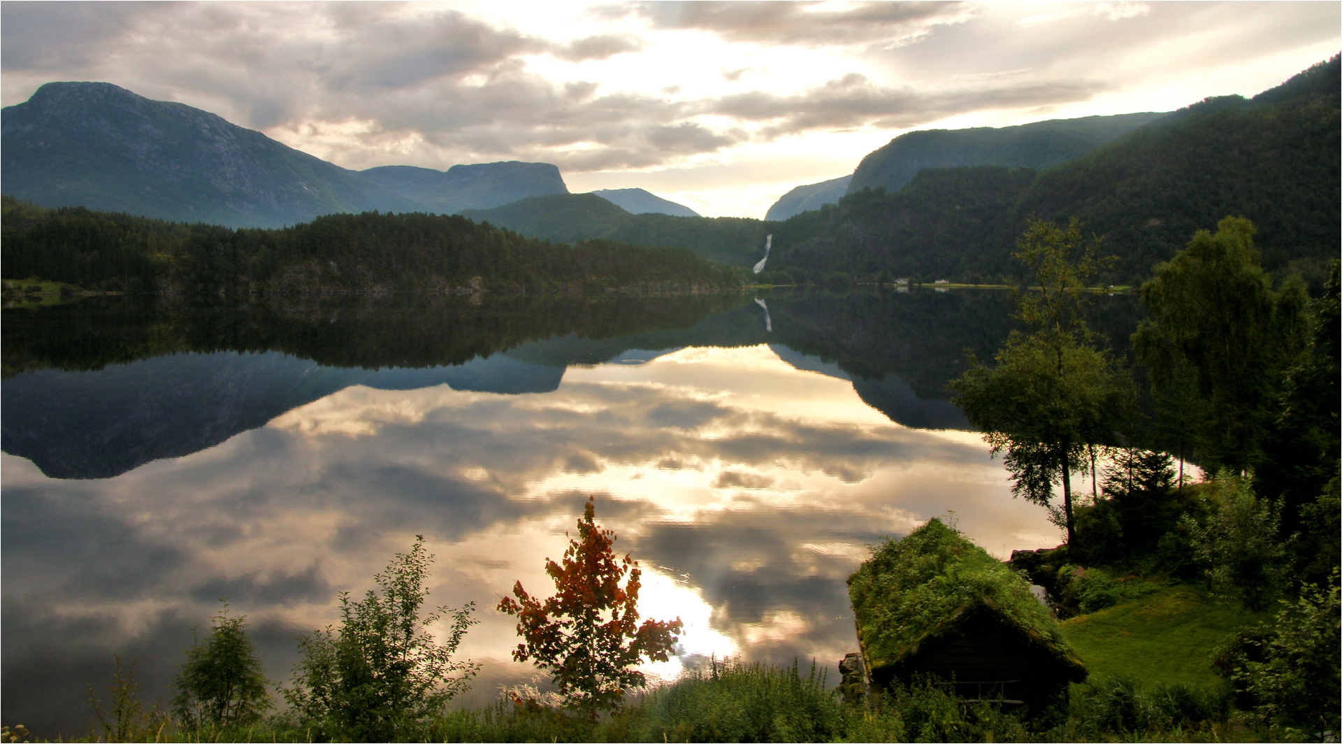 MORGENDÄMMERUNG