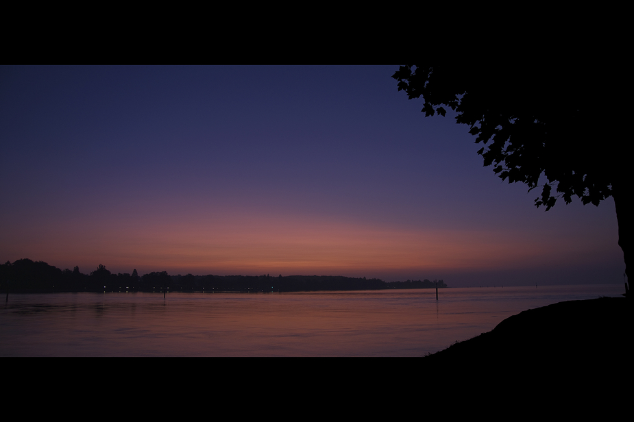 Morgendämmerung am Bodensee