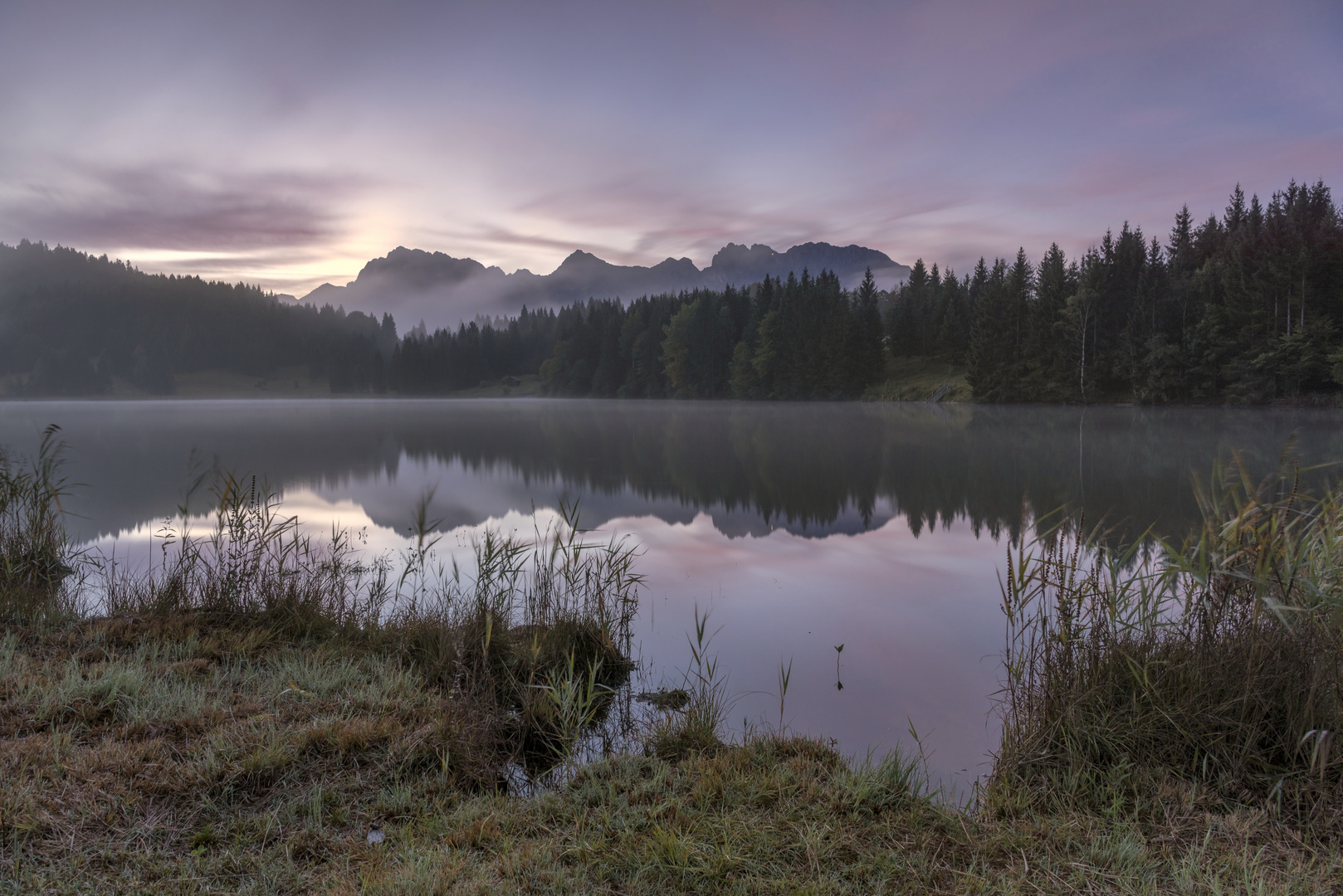 *Morgendämmerung am Geroldsee*