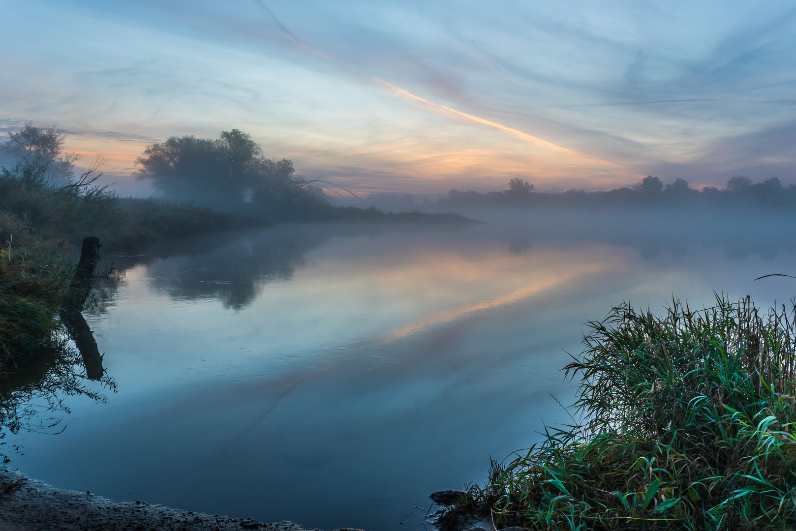 Morgendämmerung an der Elbe - fast ein Aquarell