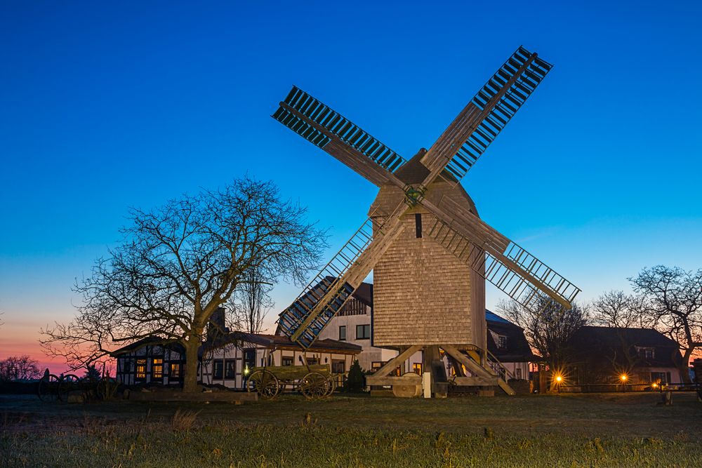 Morgendämmerung an der Mühle