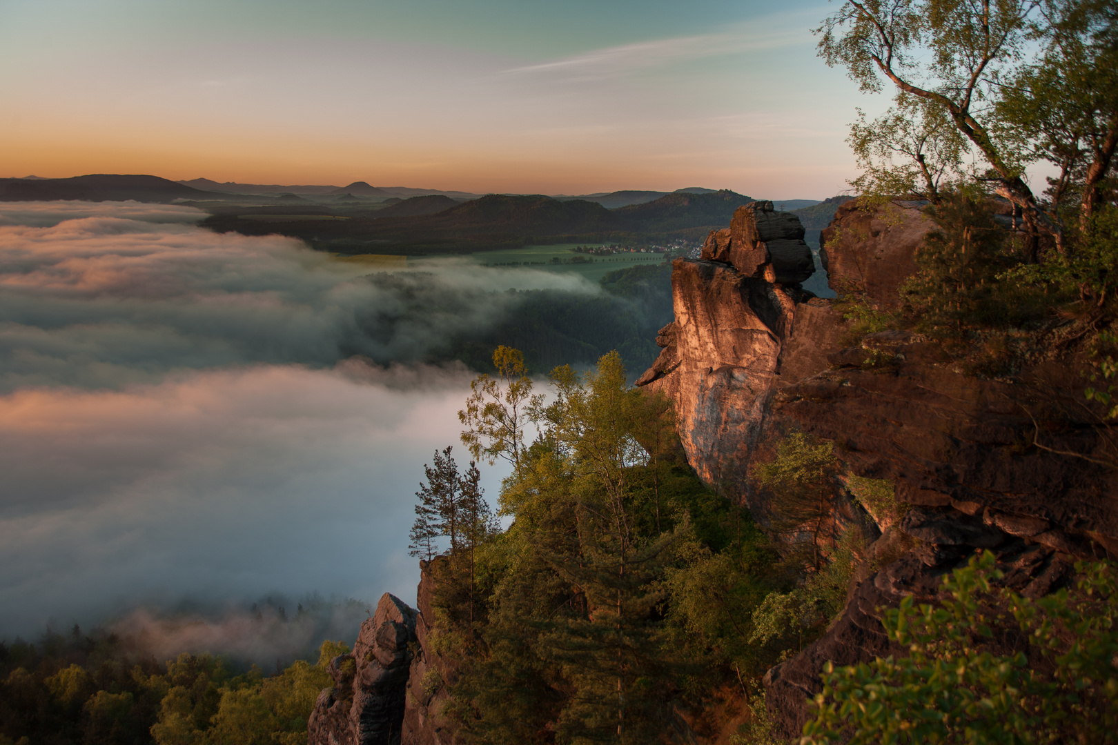 Morgendämmerung an der Ostaussicht des Lilienstein