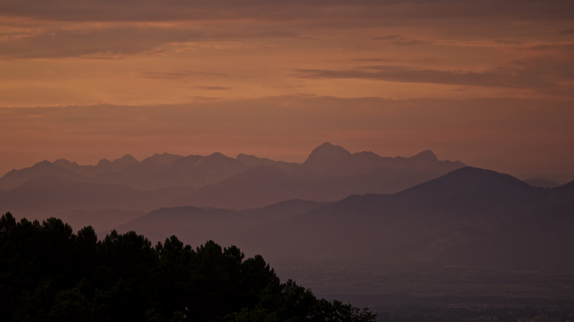 Morgendämmerung in der Toscana