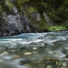 Morgendliche Aufnahme einer Flussrausche