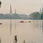 Morgendliche Stille an der Alster