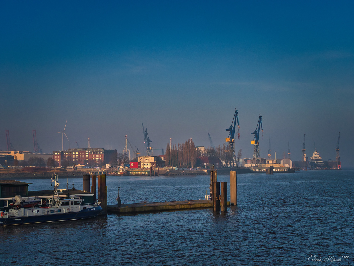 Morgendlicher Blick in den Hafen