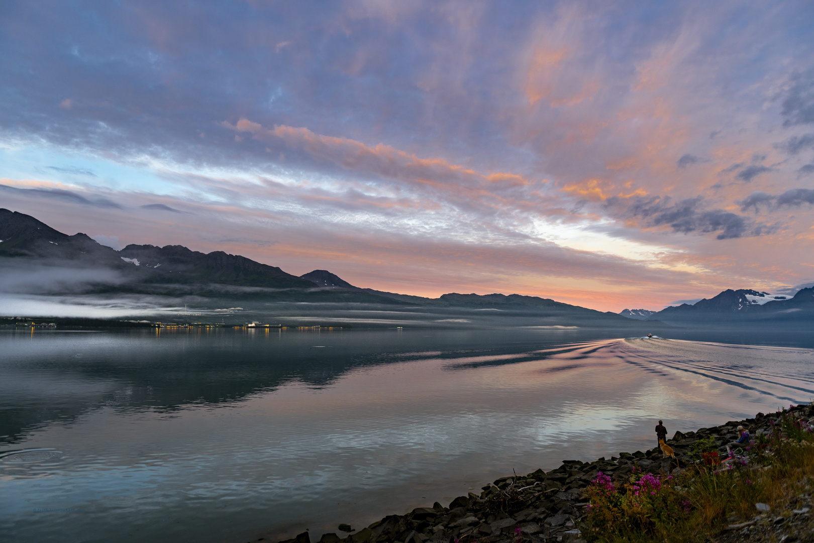 Morgendlicher Blick von Valdez in den Prince William Sound...