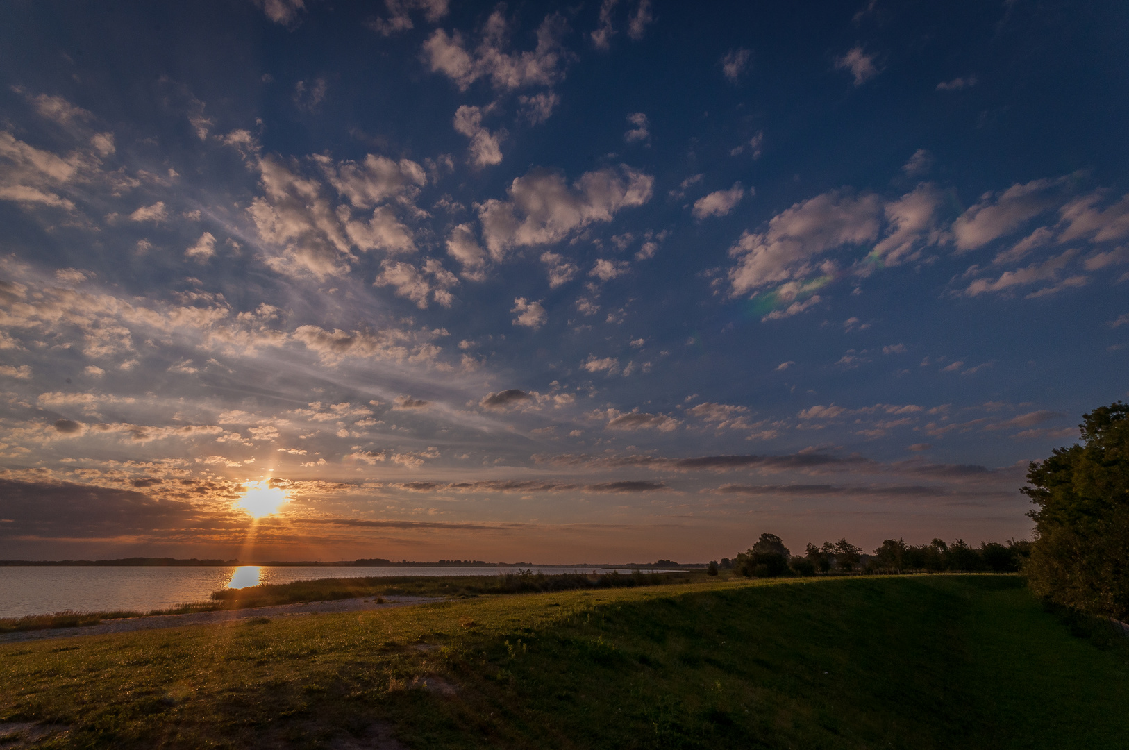 Morgendlicher Deichblick