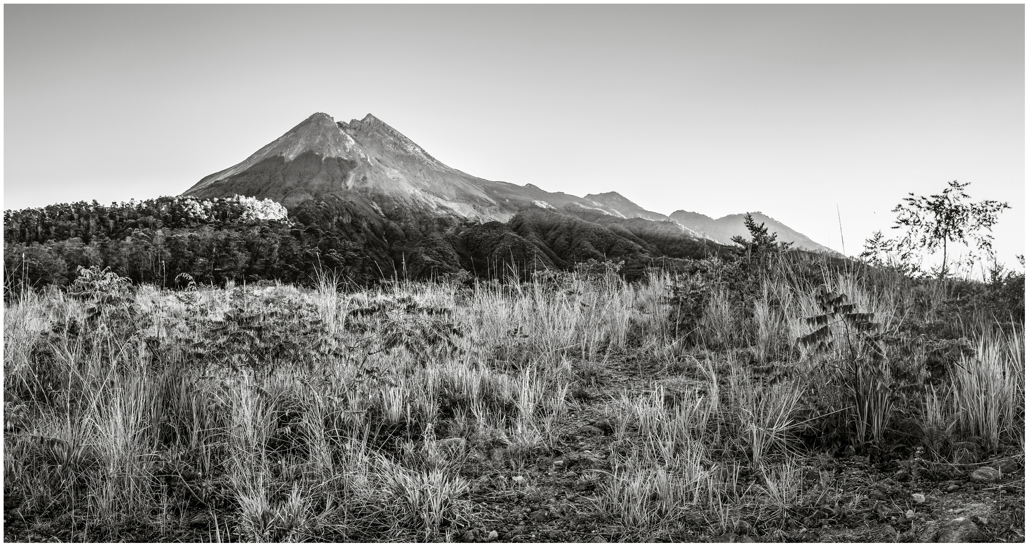 Morgendlicher Merapi - Indonesien