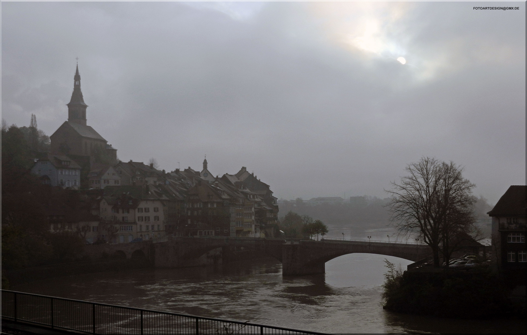 Morgendliches Laufenburg im Frühnebel