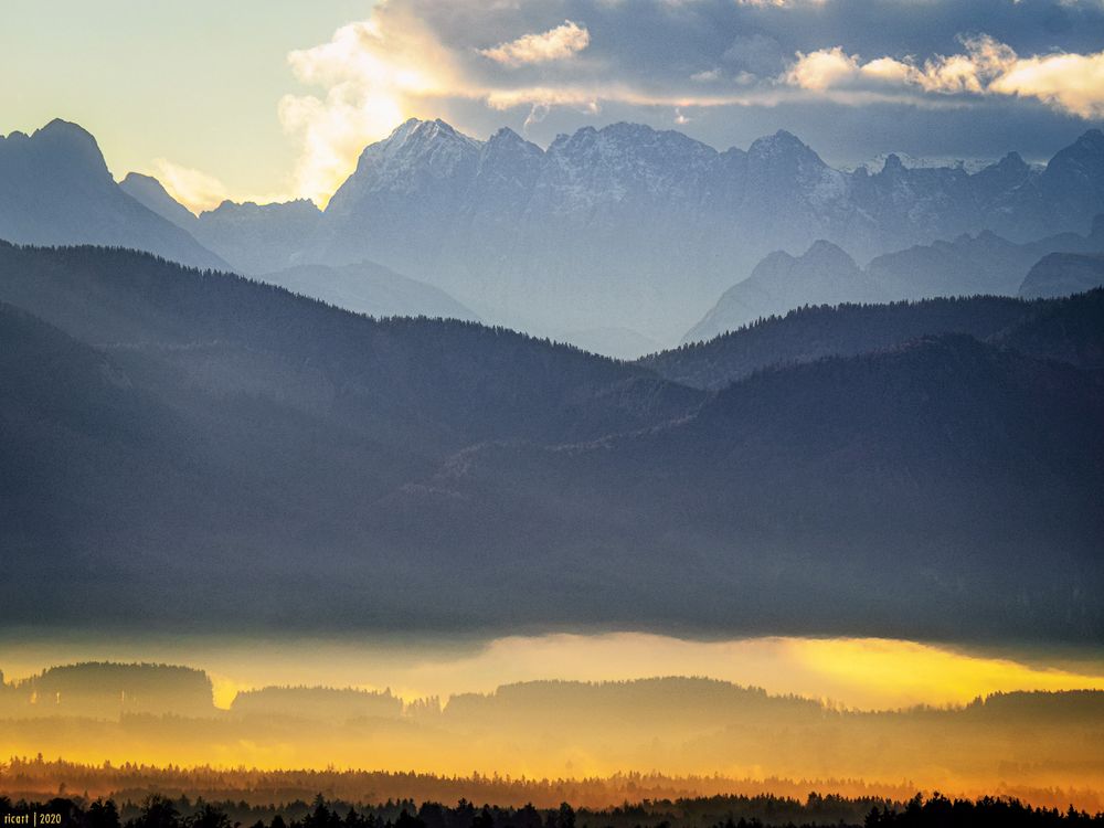 Morgendliches Streiflicht am Starnberger See