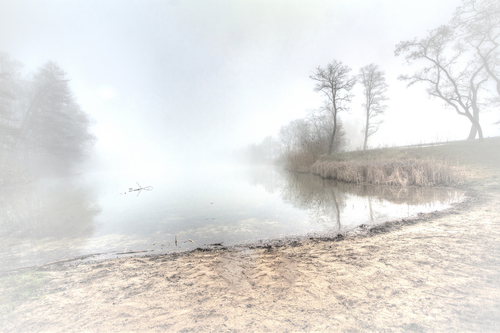 Morgendunst am Kiessee