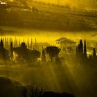 Morgendunst und Rauchschwaden - Podere bei San Gimignano, Toskana