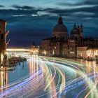 Morgendverkehr auf dem Canal Grande