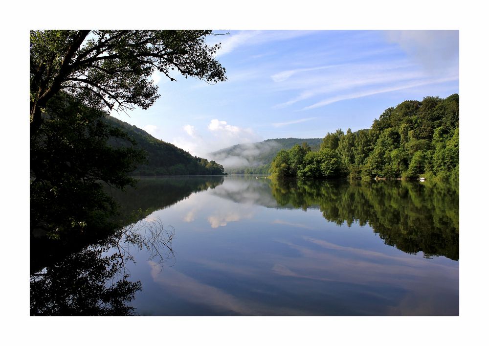 Morgenfarben am See