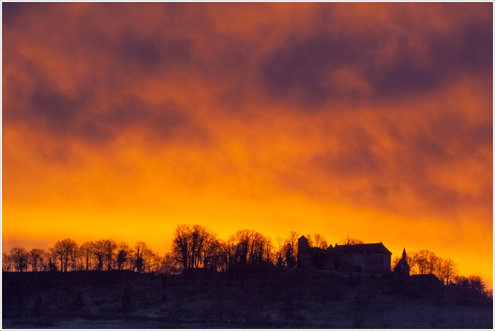 Morgengrauen über der Burg