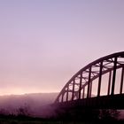 Morgenherbstlicher Wesereisenbahnbrückenenbel