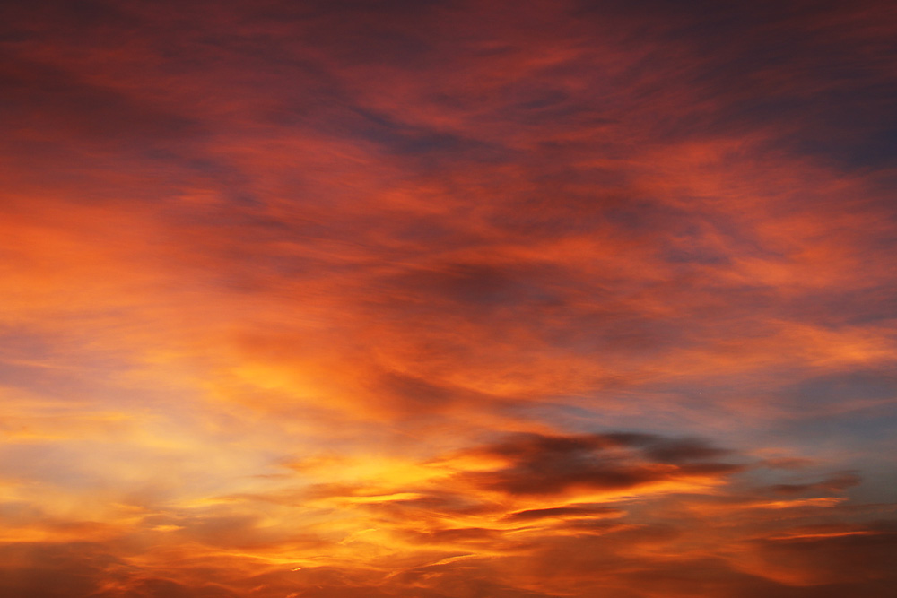 Morgenhimmel in Farbharmonie gebettet